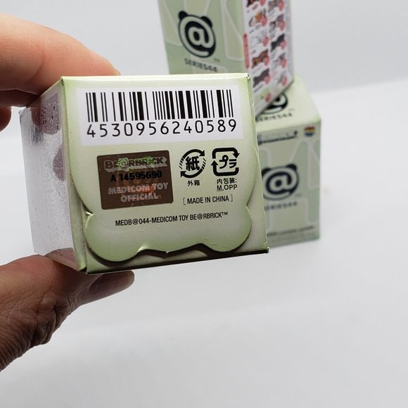 Bearbrick series 44 bundle of 5 blindbox - Picture 2 of 3